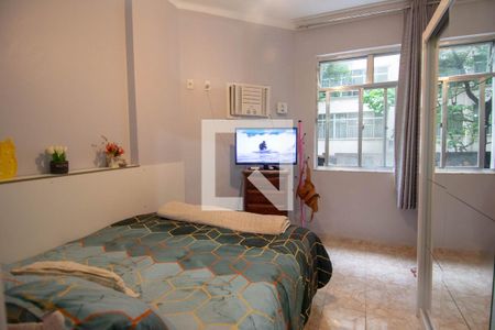 Quarto de apartamento à venda com 1 quarto, 40m² em Leme, Rio de Janeiro