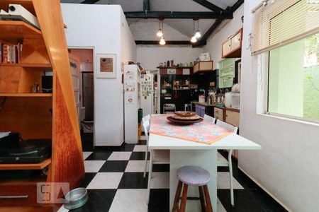 Casa à venda com 150m², 3 quartos e sem vaga Casa à venda com 150m², 3 quartos e sem vagaCozinha