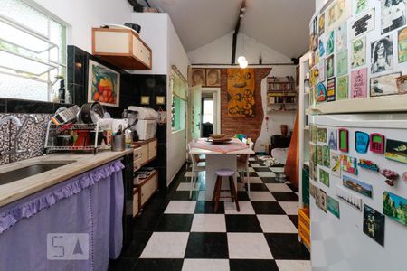 Casa à venda com 150m², 3 quartos e sem vaga Casa à venda com 150m², 3 quartos e sem vagaCozinha