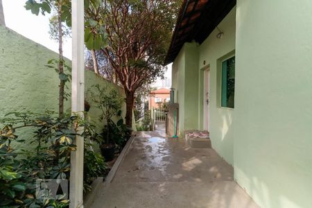 Casa à venda com 150m², 3 quartos e sem vaga Casa à venda com 150m², 3 quartos e sem vagaCorredor externo