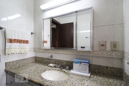 Apartamento para alugar com 133m², 4 quartos e 2 vagasBanheiro da Suíte 2