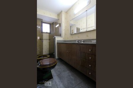 Apartamento para alugar com 133m², 4 quartos e 2 vagasBanheiro da Suíte 1 