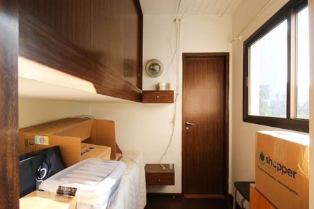 Apartamento para alugar com 133m², 4 quartos e 2 vagasQuarto de Serviço