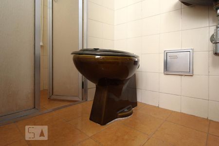 Apartamento para alugar com 133m², 4 quartos e 2 vagasBanheiro de Serviço