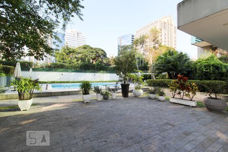 Apartamento para alugar com 133m², 4 quartos e 2 vagasÁrea comum - Piscina