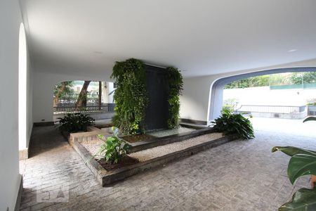 Apartamento para alugar com 133m², 4 quartos e 2 vagasEntrada