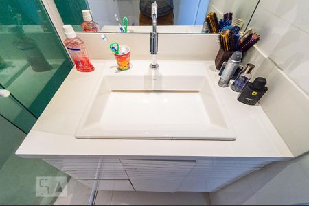 Apartamento à venda com 64m², 2 quartos e sem vaga Apartamento à venda com 64m², 2 quartos e sem vagaBanheiro