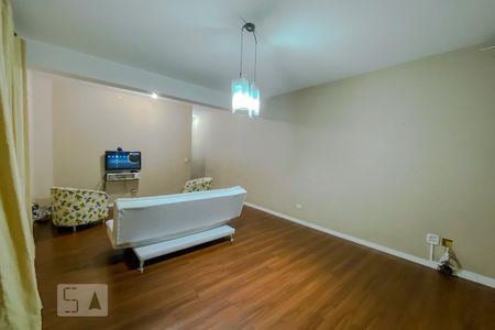 Sala de casa à venda com 3 quartos, 120m² em Vila Prudente, São Paulo