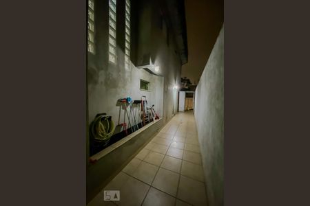 Casa à venda com 120m², 3 quartos e 5 vagasCorredor