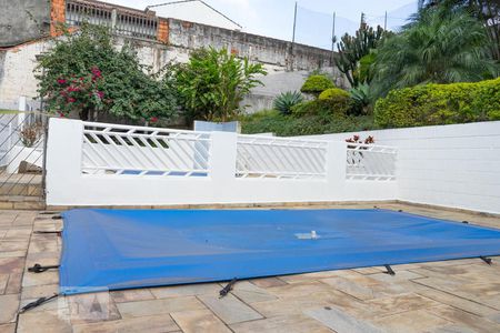 Apartamento para alugar com 63m², 2 quartos e 1 vaga Apartamento para alugar com 63m², 2 quartos e 1 vagaÁrea comum - Piscina