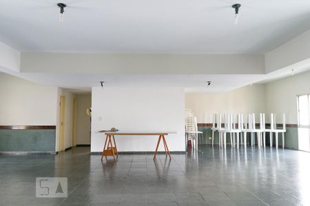 Apartamento para alugar com 63m², 2 quartos e 1 vaga Apartamento para alugar com 63m², 2 quartos e 1 vagaÁrea comum - Salão de festas