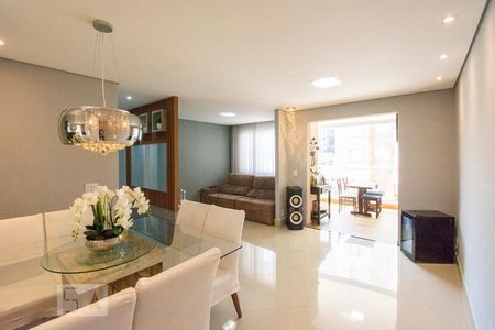 Apartamento à venda com 124m², 3 quartos e 2 vagasSala