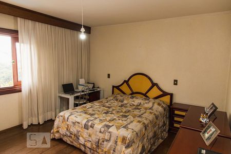 Apartamento à venda com 380m², 4 quartos e 4 vagas Apartamento à venda com 380m², 4 quartos e 4 vagasSuíte 3