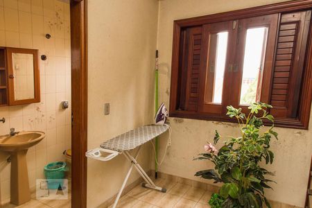 Apartamento à venda com 380m², 4 quartos e 4 vagas Apartamento à venda com 380m², 4 quartos e 4 vagasQuarto de Serviço 1