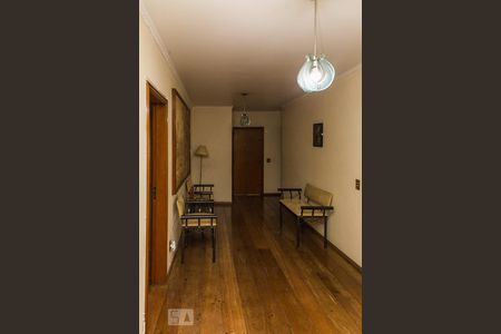 Apartamento à venda com 380m², 4 quartos e 4 vagas Apartamento à venda com 380m², 4 quartos e 4 vagasHall