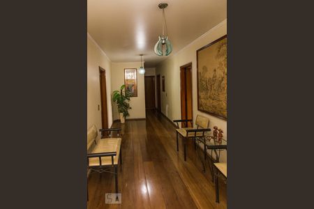 Apartamento à venda com 380m², 4 quartos e 4 vagas Apartamento à venda com 380m², 4 quartos e 4 vagasHall