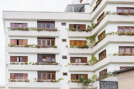 Apartamento à venda com 380m², 4 quartos e 4 vagas Apartamento à venda com 380m², 4 quartos e 4 vagasFachada do bloco