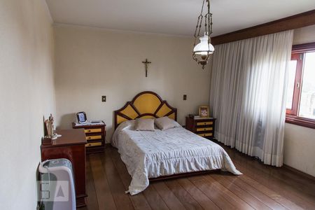 Apartamento à venda com 380m², 4 quartos e 4 vagas Apartamento à venda com 380m², 4 quartos e 4 vagasSuíte 2