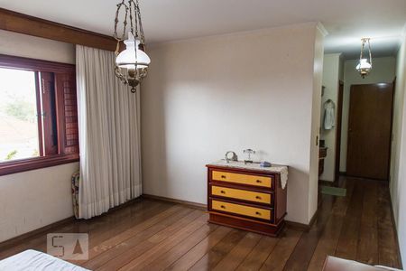 Apartamento à venda com 380m², 4 quartos e 4 vagas Apartamento à venda com 380m², 4 quartos e 4 vagasSuíte 2