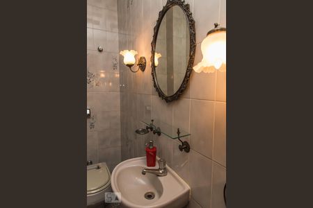 Apartamento à venda com 380m², 4 quartos e 4 vagas Apartamento à venda com 380m², 4 quartos e 4 vagasLavabo