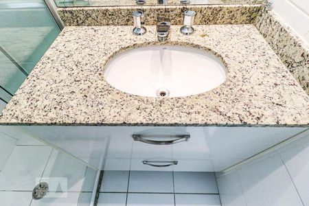 Apartamento para alugar com 66m², 2 quartos e 1 vaga Apartamento para alugar com 66m², 2 quartos e 1 vagaBanheiro