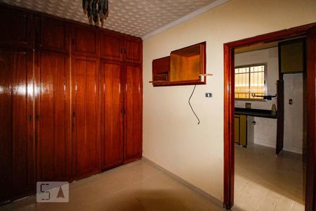 Suíte de casa à venda com 4 quartos, 196m² em Vila Augusta, Guarulhos