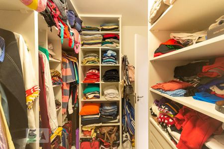 Apartamento à venda com 115m², 4 quartos e 2 vagasQuarto 4