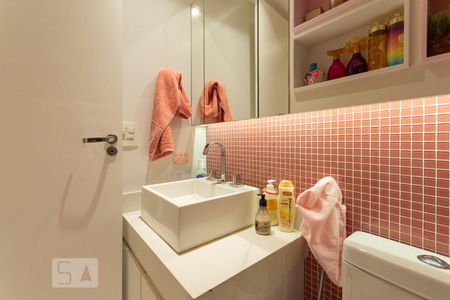 Apartamento à venda com 115m², 4 quartos e 2 vagasBanheiro