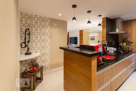 Apartamento à venda com 115m², 4 quartos e 2 vagasCozinha e Área de Serviço