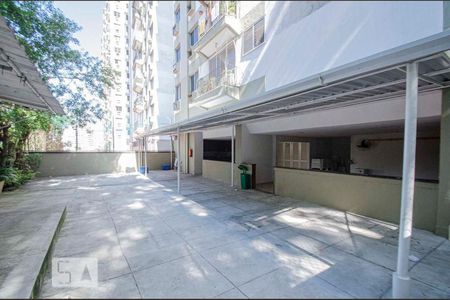 Apartamento à venda com 70m², 2 quartos e 1 vagaÁrea comum