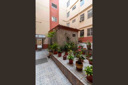 Apartamento para alugar com 55m², 2 quartos e sem vaga Apartamento para alugar com 55m², 2 quartos e sem vagaFachada do Bloco