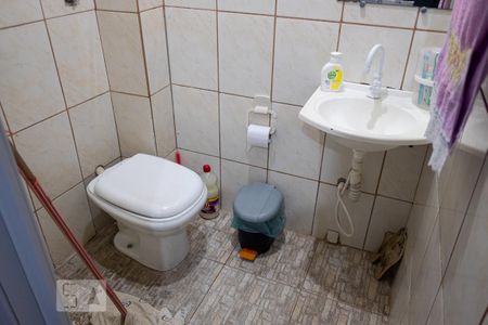 Casa à venda com 186m², 5 quartos e 2 vagas Casa à venda com 186m², 5 quartos e 2 vagasBanheiro