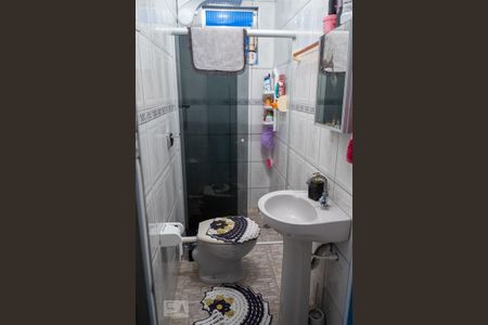 Casa à venda com 186m², 5 quartos e 2 vagas Casa à venda com 186m², 5 quartos e 2 vagasBanheiro