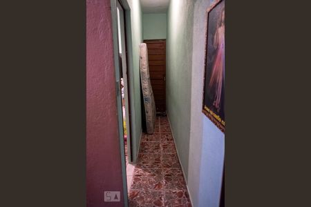 Casa à venda com 186m², 5 quartos e 2 vagas Casa à venda com 186m², 5 quartos e 2 vagasCorredor