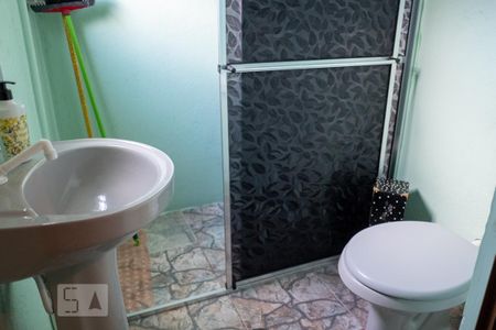 Casa à venda com 186m², 5 quartos e 2 vagas Casa à venda com 186m², 5 quartos e 2 vagasBanheiro da Suíte 1