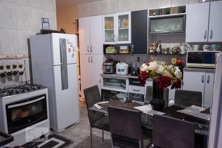 Casa à venda com 186m², 5 quartos e 2 vagas Casa à venda com 186m², 5 quartos e 2 vagasCozinha