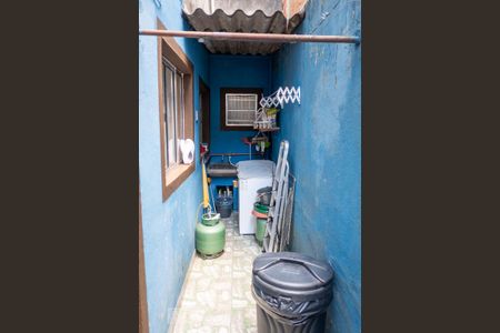 Casa à venda com 186m², 5 quartos e 2 vagas Casa à venda com 186m², 5 quartos e 2 vagasLavanderia