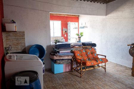 Casa à venda com 186m², 5 quartos e 2 vagas Casa à venda com 186m², 5 quartos e 2 vagasLavanderia