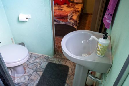 Casa à venda com 186m², 5 quartos e 2 vagas Casa à venda com 186m², 5 quartos e 2 vagasBanheiro da Suíte 1