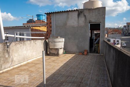 Casa à venda com 186m², 5 quartos e 2 vagas Casa à venda com 186m², 5 quartos e 2 vagasÁrea dos fundos