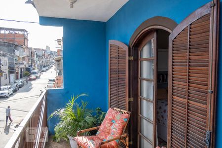 Casa à venda com 186m², 5 quartos e 2 vagas Casa à venda com 186m², 5 quartos e 2 vagasVaranda da Suíte 3