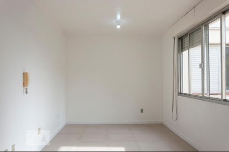 Sala de kitnet/studio para alugar com 1 quarto, 30m² em Partenon, Porto Alegre