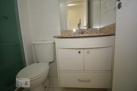 Apartamento à venda com 67m², 2 quartos e 1 vagaBanheiro Social