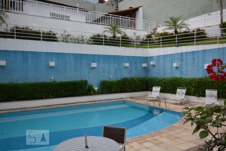 Apartamento à venda com 67m², 2 quartos e 1 vagaÁrea comum - Piscina