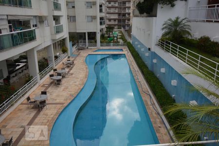 Apartamento à venda com 67m², 2 quartos e 1 vagaÁrea comum - Piscina