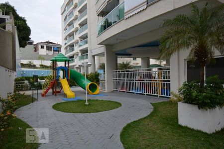 Apartamento à venda com 67m², 2 quartos e 1 vagaÁrea Comum - Playground