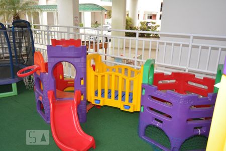 Apartamento à venda com 67m², 2 quartos e 1 vagaÁrea Comum - Playground
