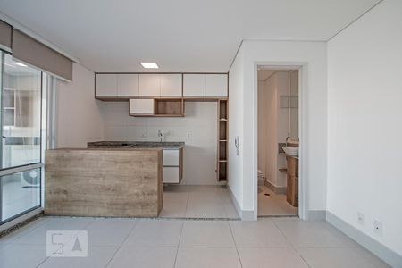 Sala e Cozinha de apartamento para alugar com 1 quarto, 44m² em Jardim Aeroporto, São Paulo