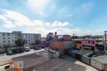 Vista Quarto 1 de apartamento para alugar com 2 quartos, 48m² em Conjunto Residencial José Bonifácio, São Paulo
