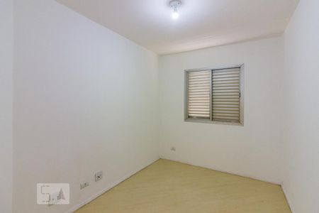 Quarto 1 de apartamento para alugar com 3 quartos, 72m² em Santa Teresinha, São Paulo
